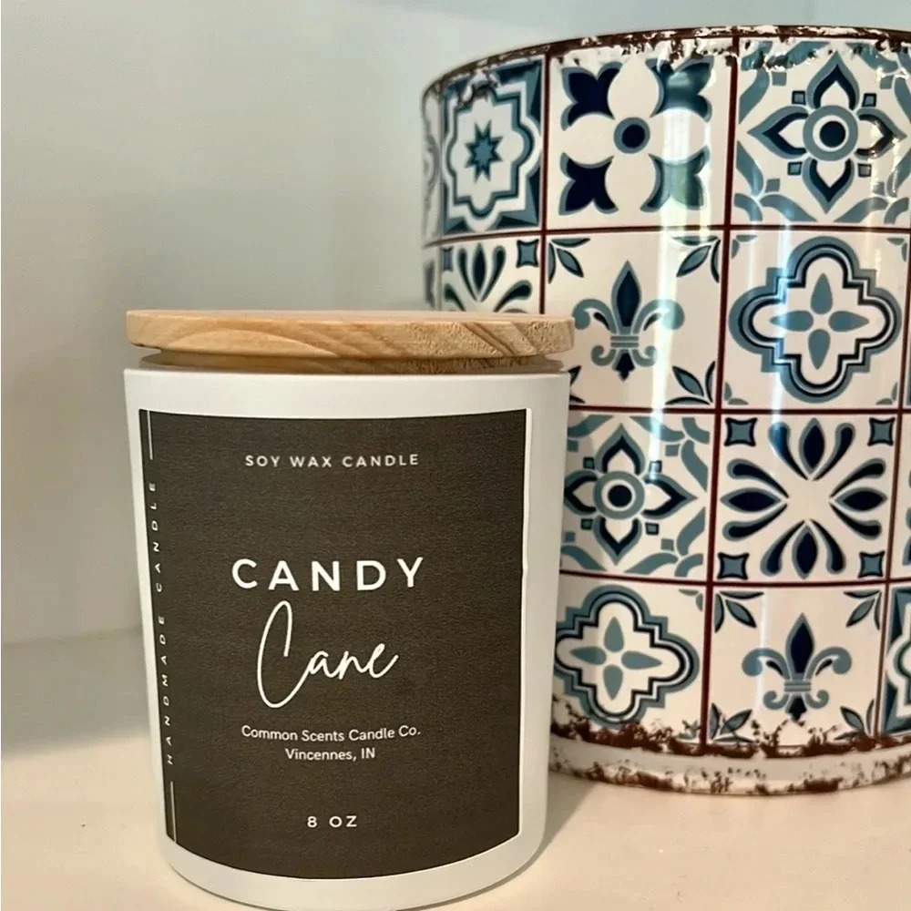 🎄🎁BUY NOW! Hand Made 7 oz hand poured candle with 100% soy wax & a wooden wick - Picture 5 of 16